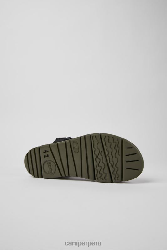 negro BX6281220 Camper Sandalias de piel oruga de diseño en color negro para hombre.