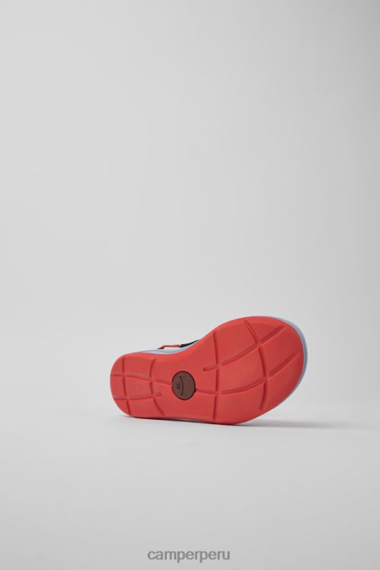 rojo BX628213 Camper Diseño a juego con sandalias rojas, blancas y negras para mujer.