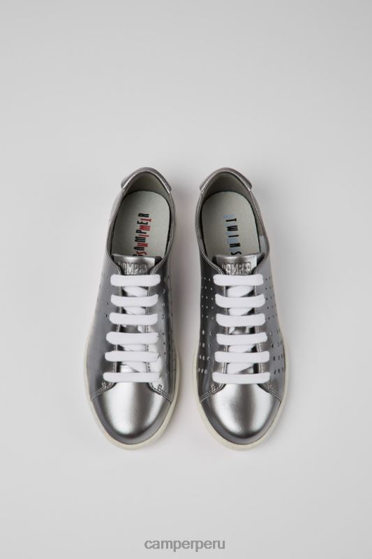 BX628785 Camper gemelos recién llegados