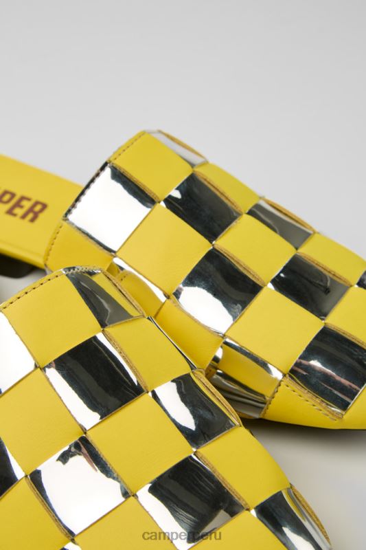 amarillo BX62846 Camper Diseño de zapatos casi myra amarillos y plateados para mujer.