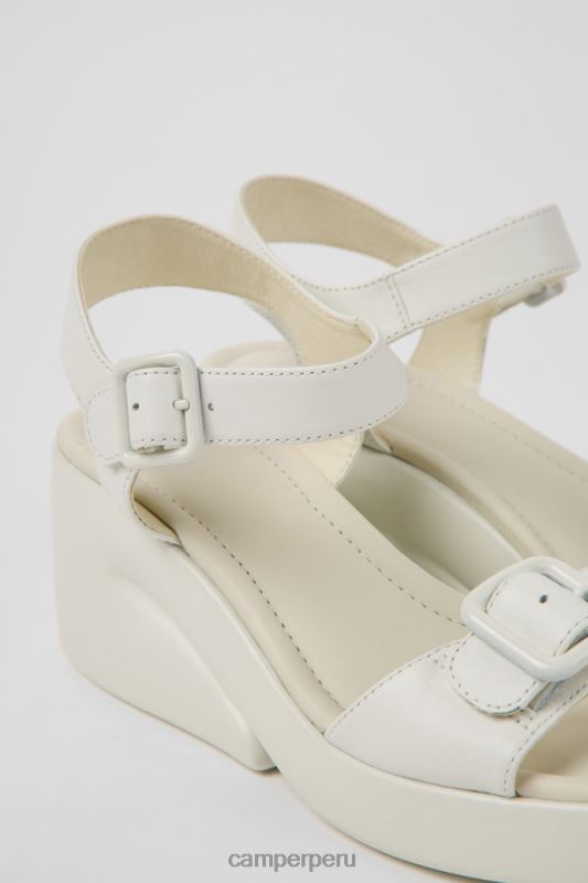 blanco BX6281018 Camper Sandalias de piel Kaah de diseño en color blanco para mujer.